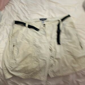 Chaps Men's Cream Shorts with Black Accents